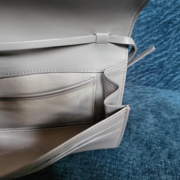 LOUIS VUITTON Epi Honfleur Mauve in Lilac Shoulder Bag...Authentic!!! - Picture 12 of 16